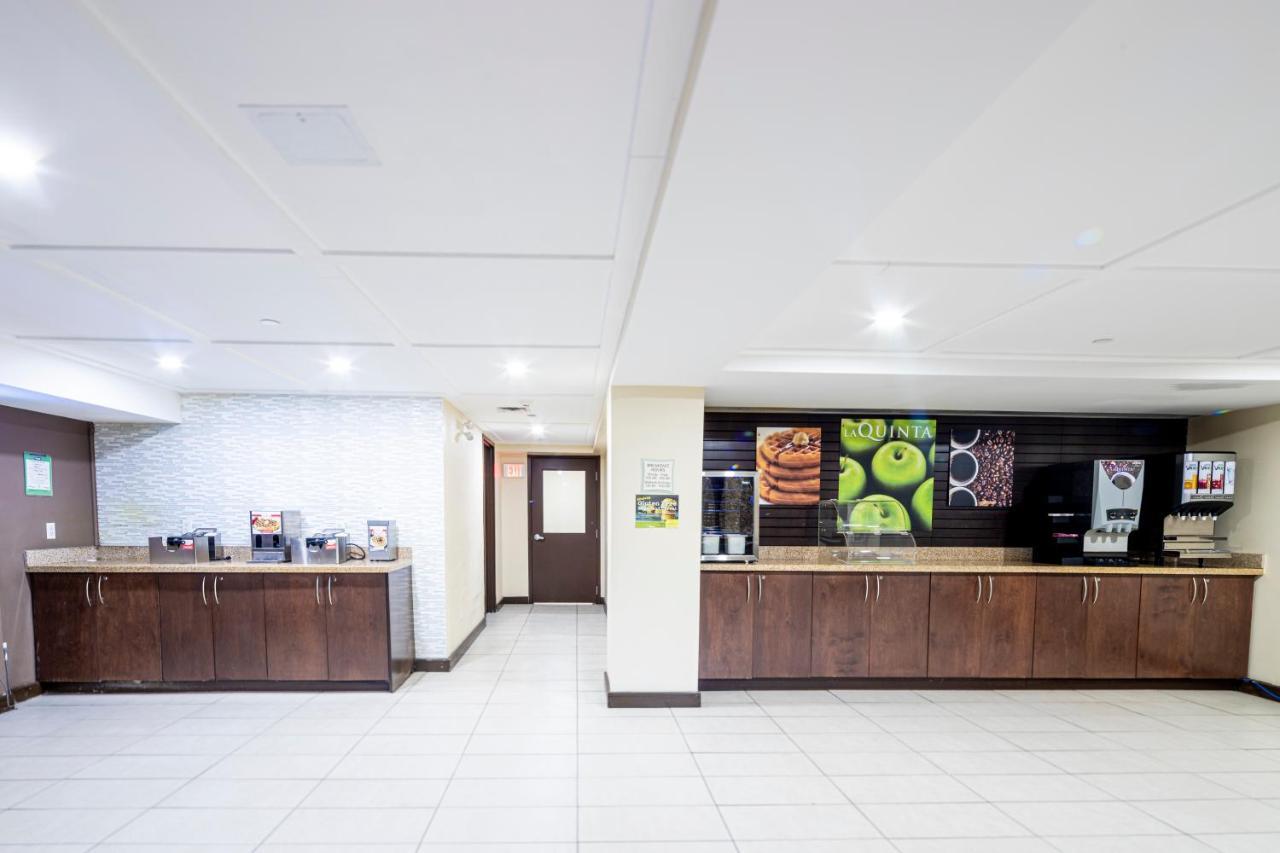 La Quinta By Wyndham Oshawa Hotel Kültér fotó
