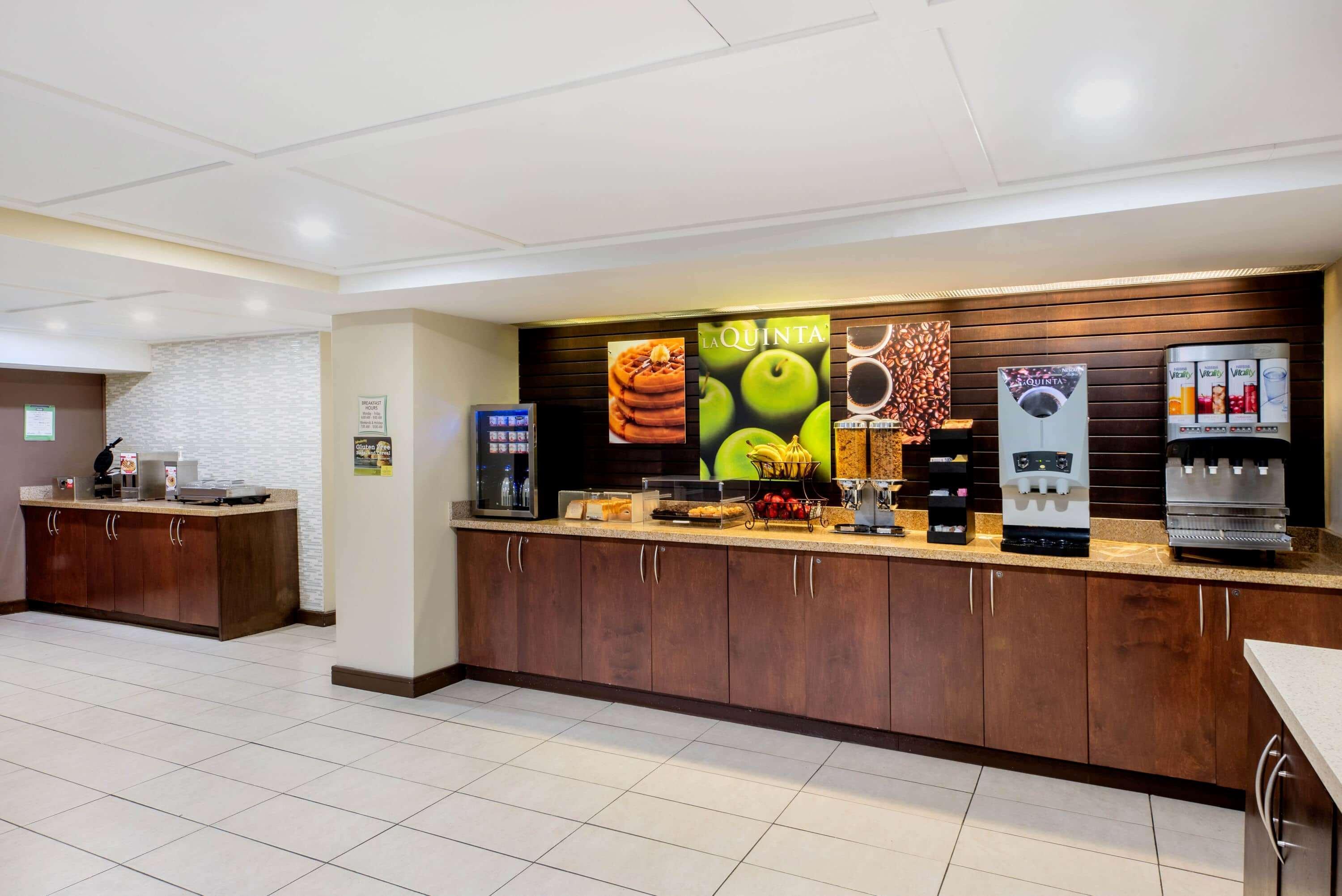 La Quinta By Wyndham Oshawa Hotel Kültér fotó