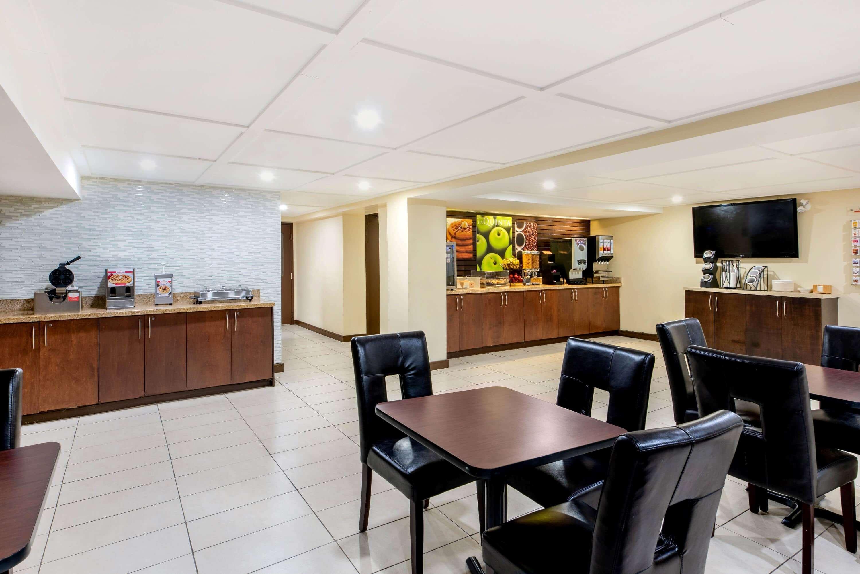 La Quinta By Wyndham Oshawa Hotel Kültér fotó
