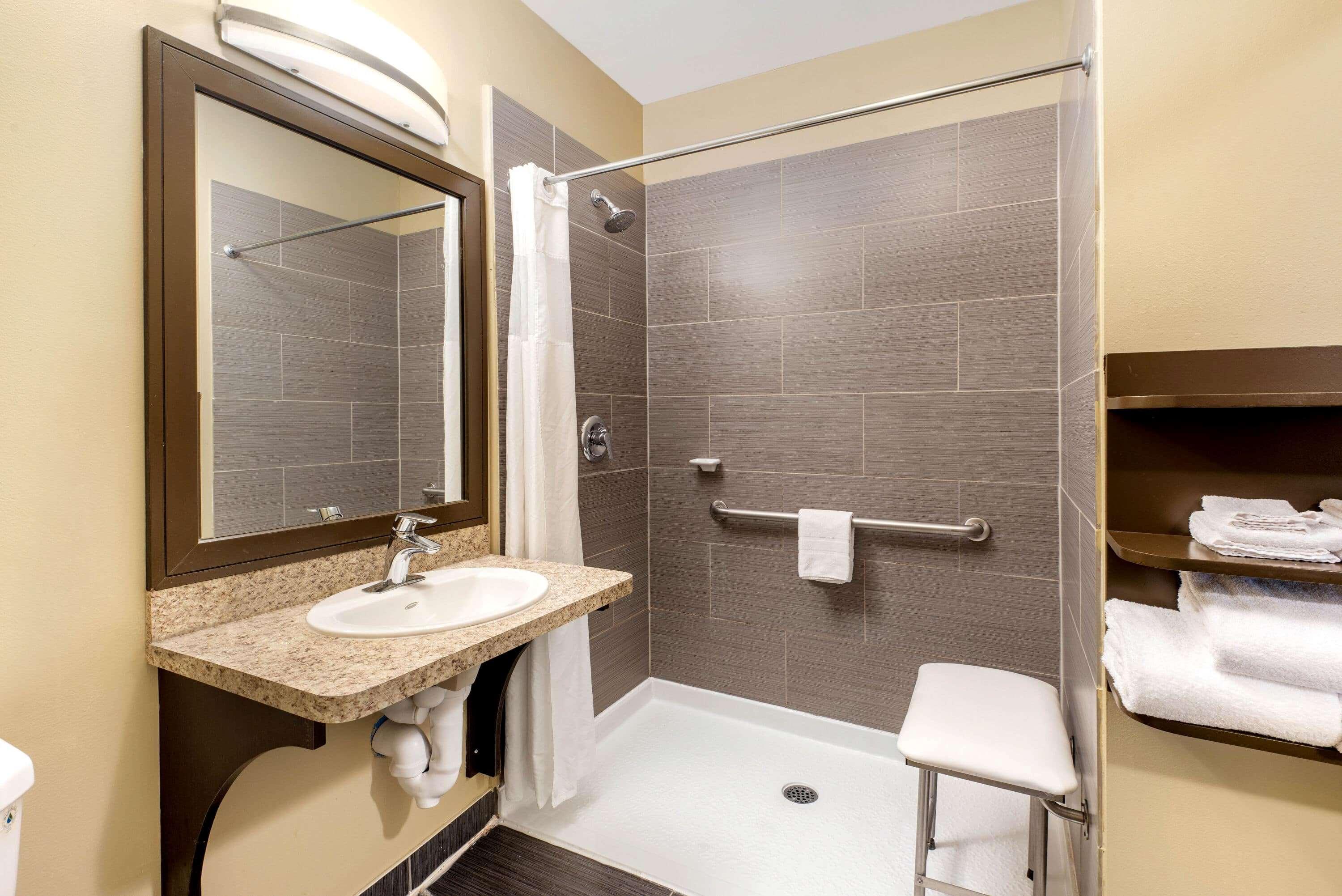 La Quinta By Wyndham Oshawa Hotel Kültér fotó